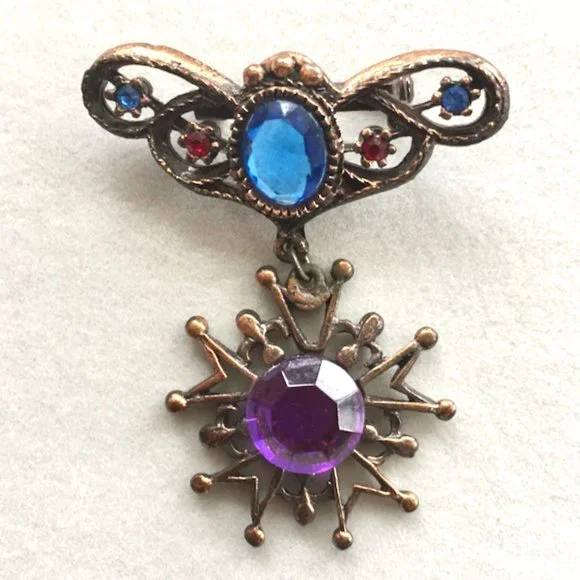 Lot of 2. Vintage Celtic Style Cross and Victorian Style Brooch - Picture 3 of 3